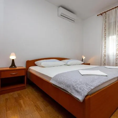 Paulo With Sea View Apartment Crikvenica